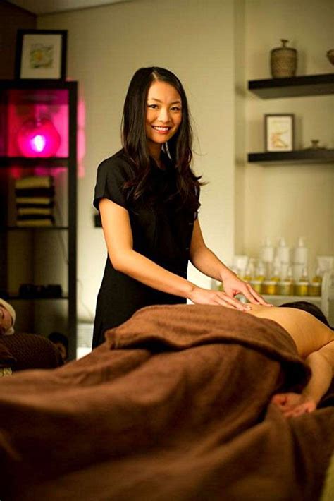 Intimate massage Sexual massage Abong Mbang